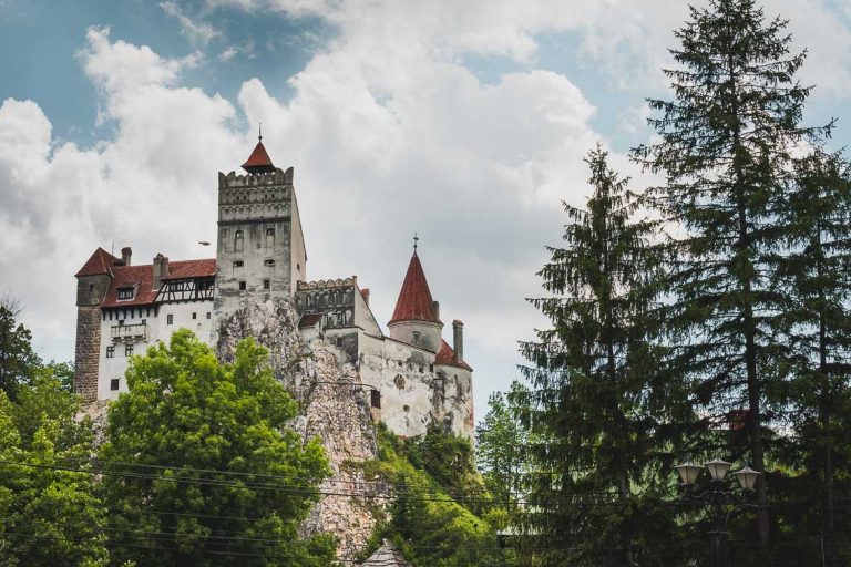 How to plan the perfect half day trip from Brasov to Bran Castle. Tips and inspiration to help you make the most of your visit to Castelul Bran.