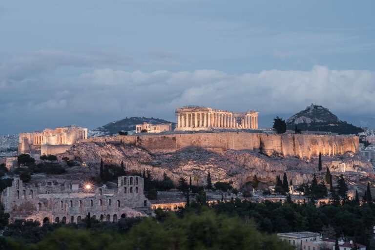 This image shows the Acropolis lit at dusk. It's probably the most characteristic view of the city and this is why we've chosen this image as the fetaured photo for our article Athens in 3 Days: The Only Itinerary & Guide You Need