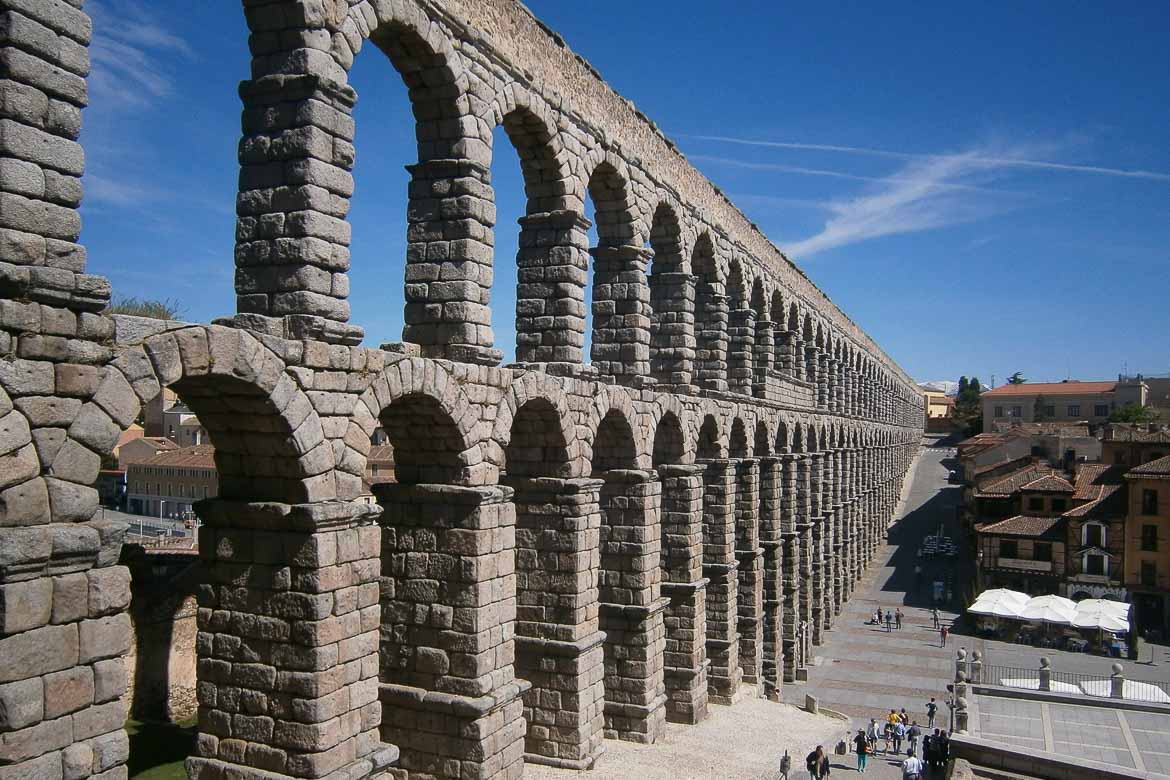 This image shows the Roman Aqueduct in Segovia.